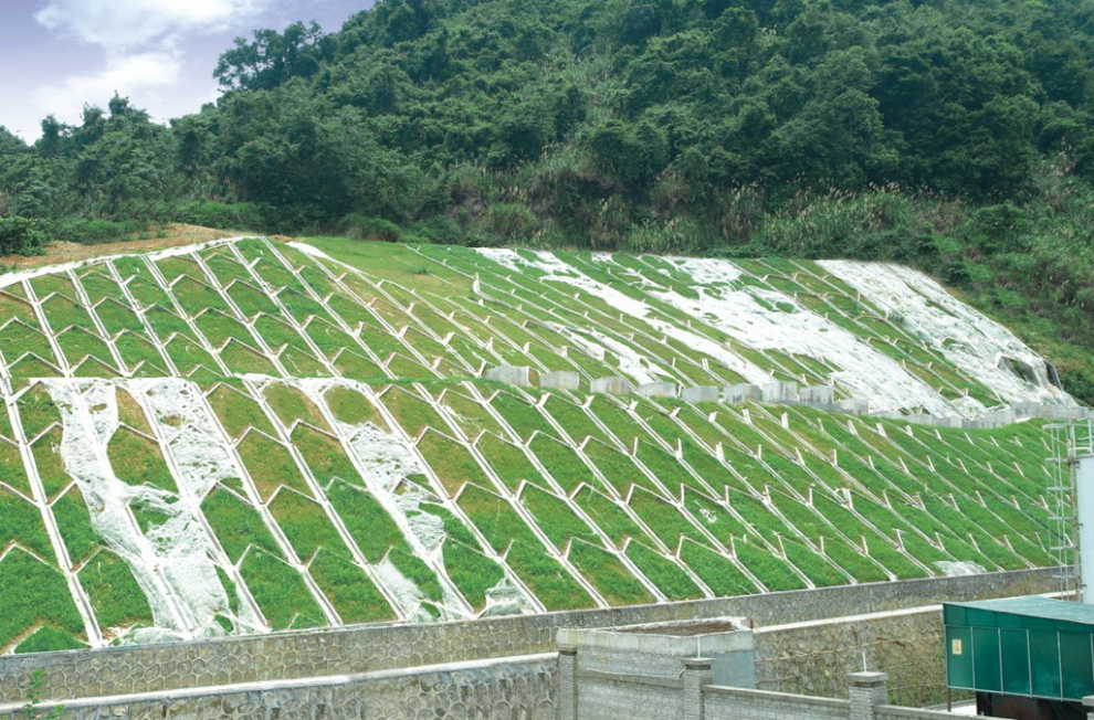 深圳-盐田超美科技园边坡治理工程