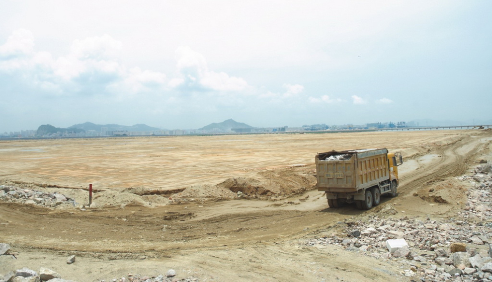 深圳-宝安国际机场扩建填海工程